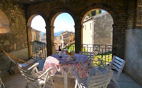 Scappo In Umbria, La Loggia